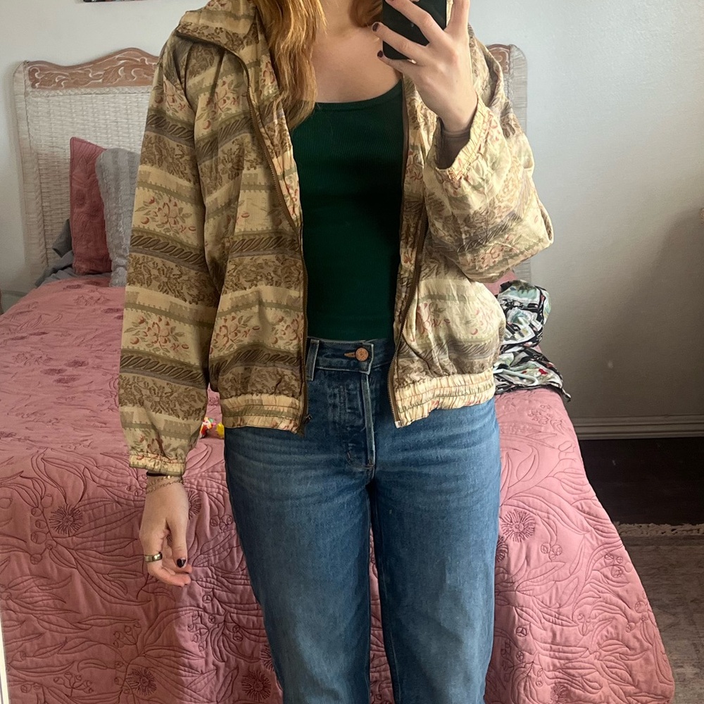 Vintage silk windbreaker. Size small